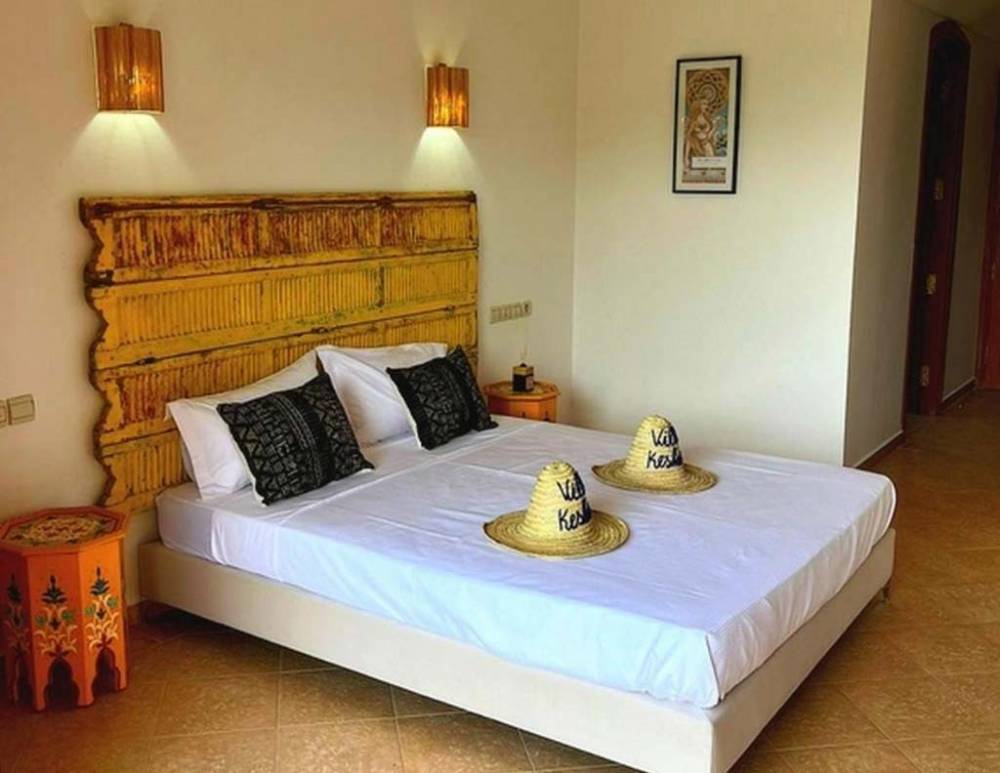 Queen Room with Balcony - Accommodation