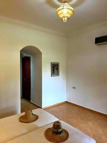Twin Room with Pool View9